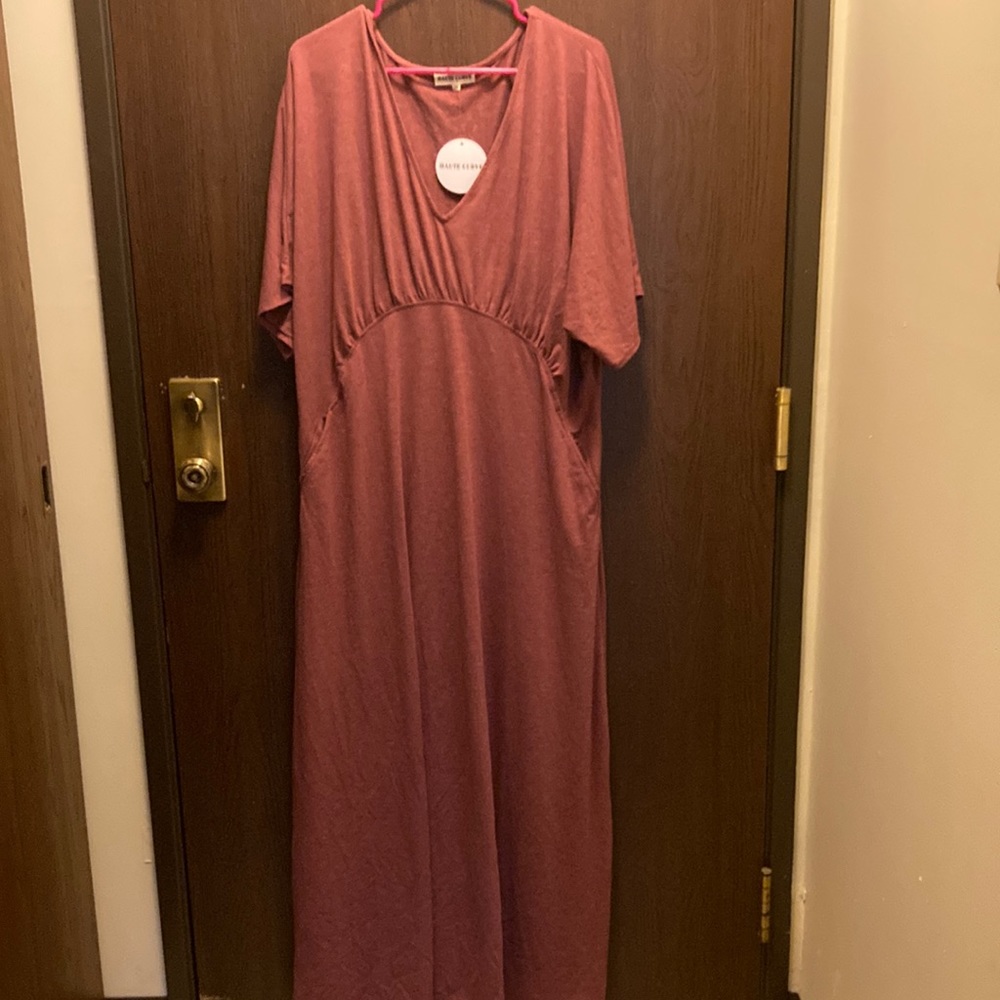 NWT Haute Curve 3X berry color dress